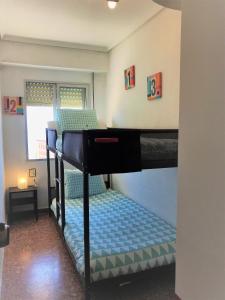 Posteľ alebo postele v izbe v ubytovaní High-Floor Bright Apartment with Sea Views