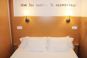 Postel nebo postele na pokoji v ubytování Siesta Friendly Holiday Home + 21 fotografií