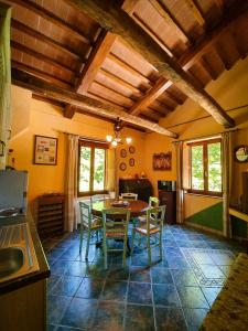 Dining area sa farm stay