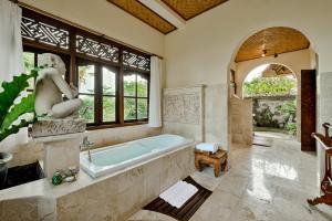 Koupelna v ubytování Alam Shanti Ubud