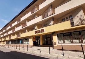 Budova, kde se hostel nachází