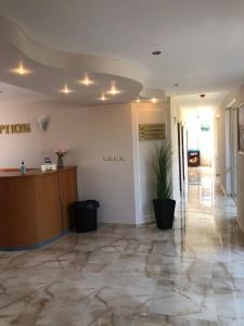 Ο χώρος του λόμπι ή της ρεσεψιόν στο Hotel PERLA BEACH +54 φωτογραφίες
