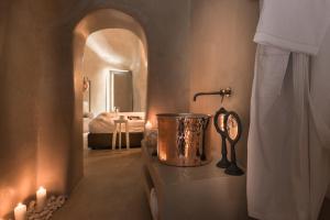 Letto o letti in una camera di Mythical Blue Luxury Suites