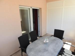 Posedenie v ubytovaní Apartmani Hrvoje Klarić - Srima