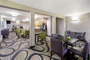Posezení v ubytování La Quinta Inn by Wyndham Tucson East