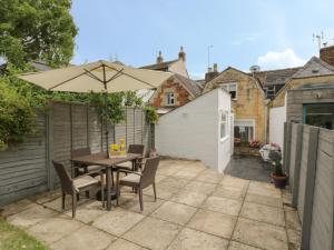 Gallery image of Thimble Cottage in Cheltenham
