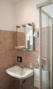 Koupelna v ubytování Hotel Europa