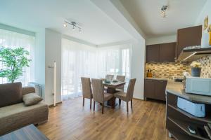 Kuchyňa alebo kuchynka v ubytovaní Gemini Apartments Siófok I., III.