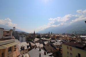 Gallery image of Lovely Panoramic View Apartment - Affitti Brevi Italia in Aosta