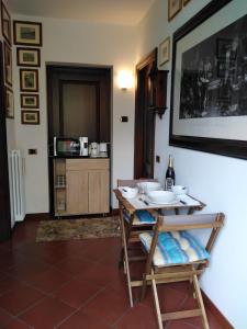 Kuchyň nebo kuchyňský kout v ubytování Casa Intignano - Camera con bagno e portico vista lago + 37 fotografií