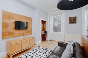 ALTIDO 2-BR Apt directly next to Edinburgh Castle