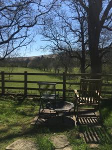 Gallery image of Posh Huts Farmstay in Falstone