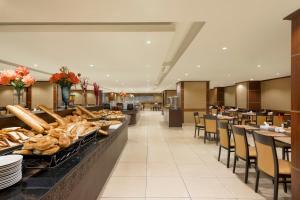 Restavracija oz. druge možnosti za prehrano v nastanitvi Al Massa Dar Al Fayzeen Makkah