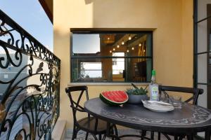 Balkoni atau teres di The Shell House