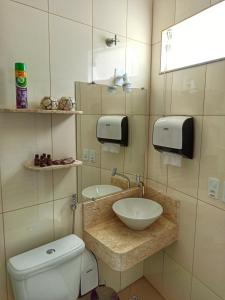 Vonios kambarys apgyvendinimo įstaigoje Hotel Pousada Família de Nazaré