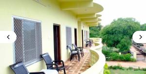 A balcony or terrace at Hill View