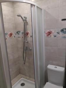Ένα μπάνιο στο Apartment near stadio Metalist Kharkiv