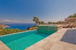 Gallery image of Lux View Suites in Kyra Panagia