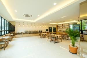 Monte Maesot hotel餐厅或其他用餐的地方