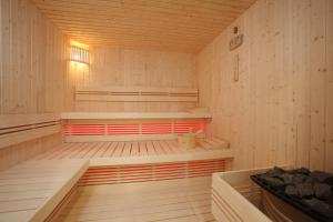 Postel nebo postele na pokoji v ubytování Termál Hotel Vesta
