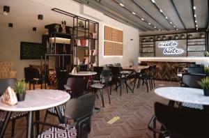 A seating area at Mielo Lara Hotel