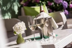 Nápoje v ubytování Hotel Weisse Lilie - B&B
