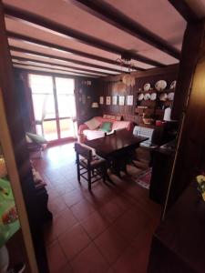 Reštaurácia alebo iné gastronomické zariadenie v ubytovaní Casa vacanze Neve