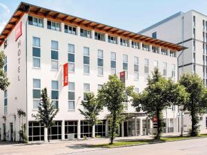 a rendering of the front of the hotel at ibis Hotel München Garching in Garching bei München