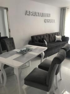 Posedenie v ubytovaní Apartament Chanel Centrum