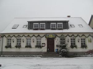 Gasthaus und Pension Zum Biber през зимата