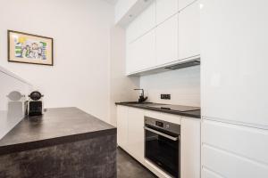 Kuchyňa alebo kuchynka v ubytovaní NEW APARTMENT! Jewish quarter - SEGUNDO + 10 fotografií