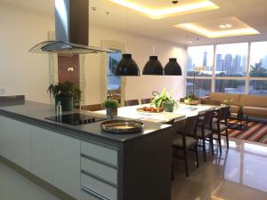 Kuchyňa alebo kuchynka v ubytovaní Metropolitan Sidney Smart Style