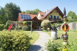 Vonkajšia záhrada v ubytovaní Riegler`s Weinhof
