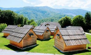 Afbeelding uit fotogalerij van Small wooden houses and Apartments Zgornja Dobrava in Radovljica