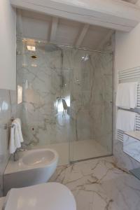 A bathroom at Boutique Hotel Villa Zoppi - Adults only