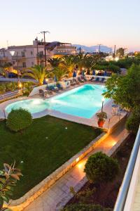 Bazén v ubytování Anatoli Beach Hotel nebo v jeho okolí