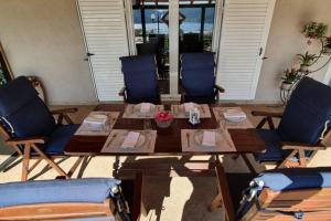 A seating area at Villa Aliki