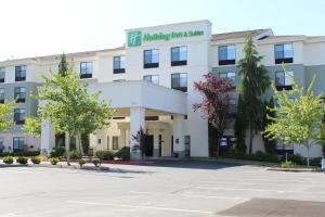 Holiday Inn & Suites Bothell an IHG Hotel