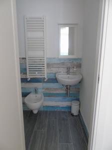 A bathroom at Affittacamere SveMilla