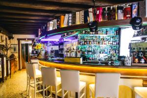 Lounge nebo bar v ubytování Hotel Villa Pigalle