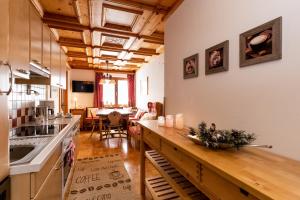 Kuchyňa alebo kuchynka v ubytovaní Holiday im Gästehaus Warter in Altenmarkt