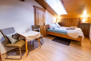 Posteľ alebo postele v izbe v ubytovaní Holiday im Gästehaus Warter in Altenmarkt