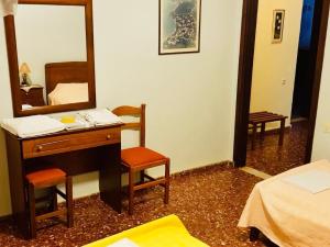 Postel nebo postele na pokoji v ubytování Hotel Alkyon + 10 fotografií