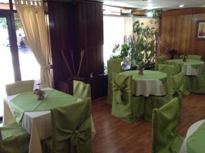 Restoran atau tempat lain untuk makan di Hotel Le Mirage