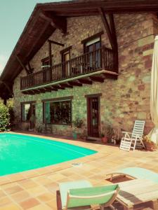 Bazén v ubytování Chalet "Rec dels Noguers" nebo v jeho okolí