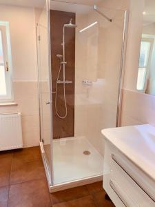Koupelna v ubytování Apartementhaus Schöndorfer
