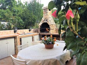Balkón nebo terasa v ubytování Apartments Coral, Klimno, island Krk