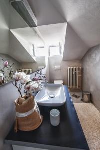 Et badeværelse på Cute & Cozy Terrace