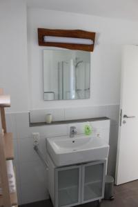 Fotografie z fotogalerie ubytování Ferienwohnung Zum Hohlenstein v destinaci Deggenhausertal + 6 fotografií