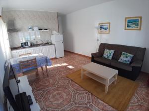 Kuchnia lub aneks kuchenny w obiekcie Apartamentos Orzola